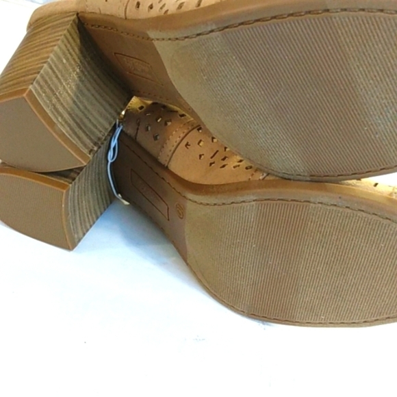 SELF ESTEEM TAN BLOCK HEEL OPEN TOE MULE SANDALS SIZE 10 NWOT - Picture 7 of 7